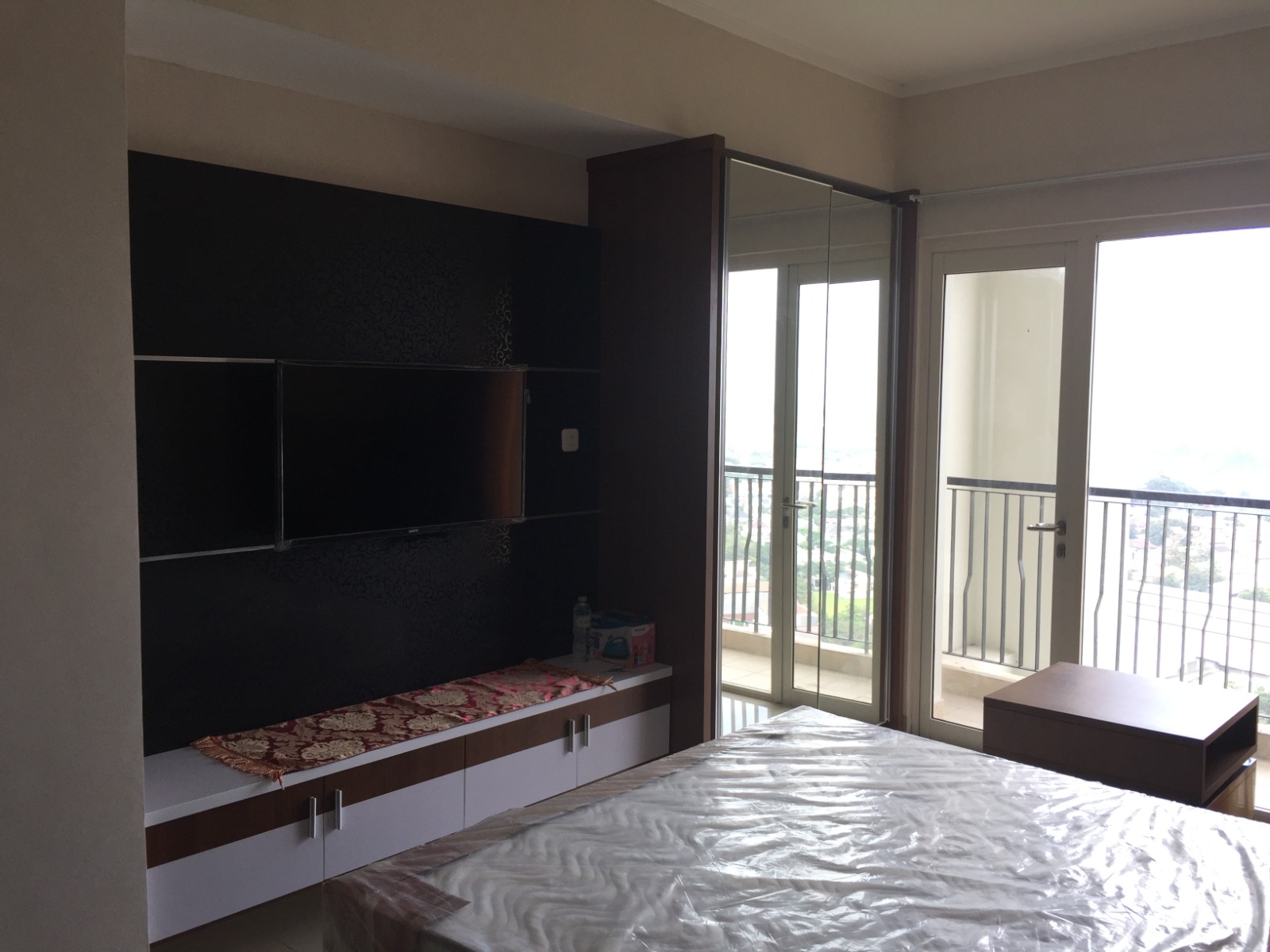 Disewakan Fully Furnished Apartemen Oasis Tipe Studio di Lippo Cikarang